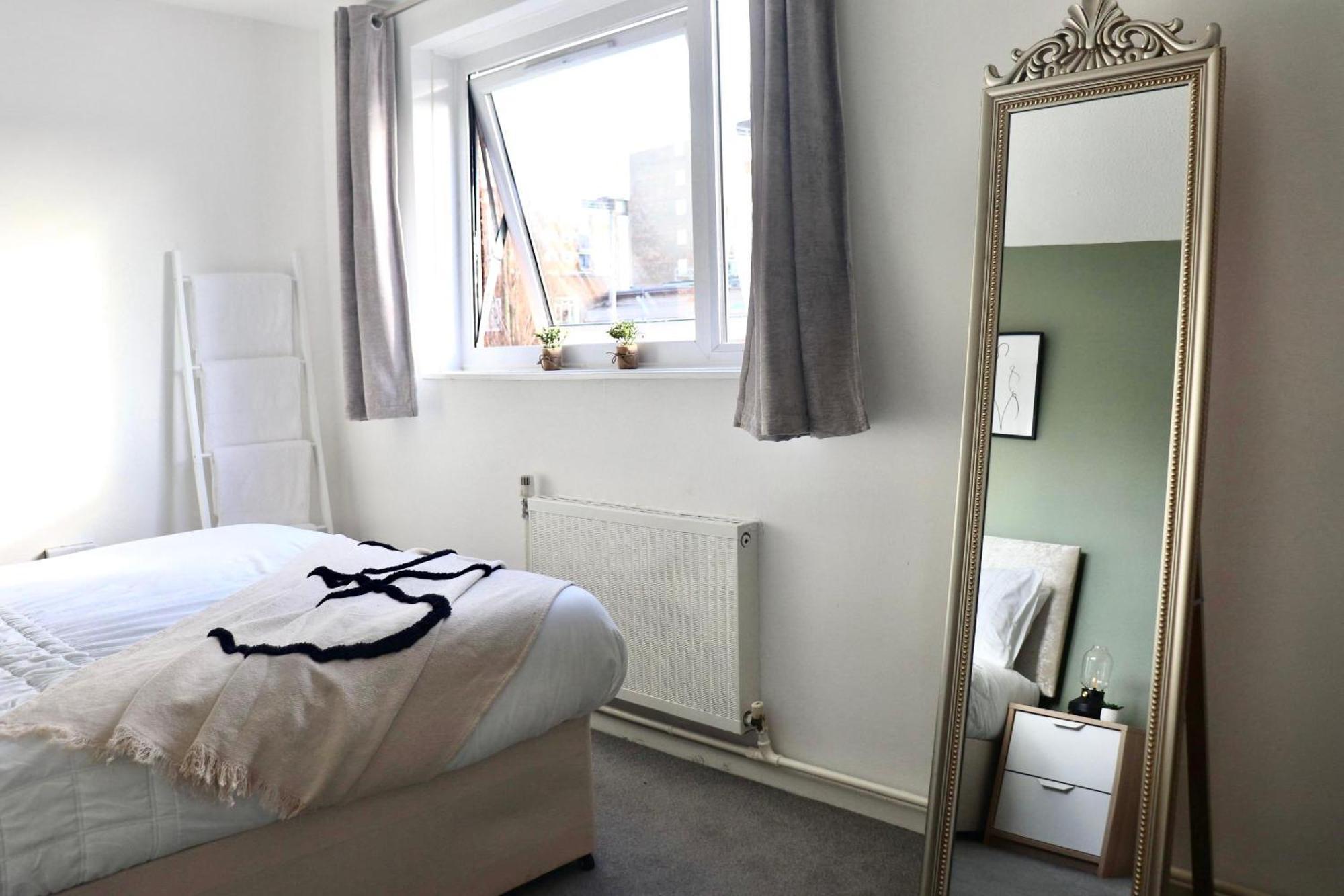 Stunning Apartment, Sleeps 4, Central London, 1 Bedroom, Zone 1, Kennington - Open For Business Stays, Long Stays And Families Relocating 外观 照片