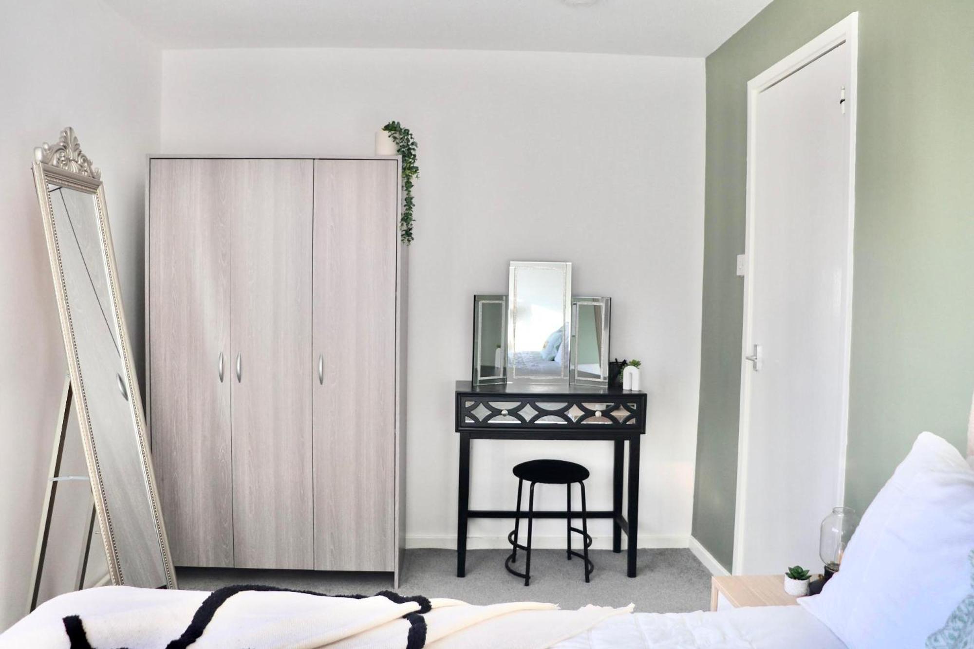 Stunning Apartment, Sleeps 4, Central London, 1 Bedroom, Zone 1, Kennington - Open For Business Stays, Long Stays And Families Relocating 外观 照片
