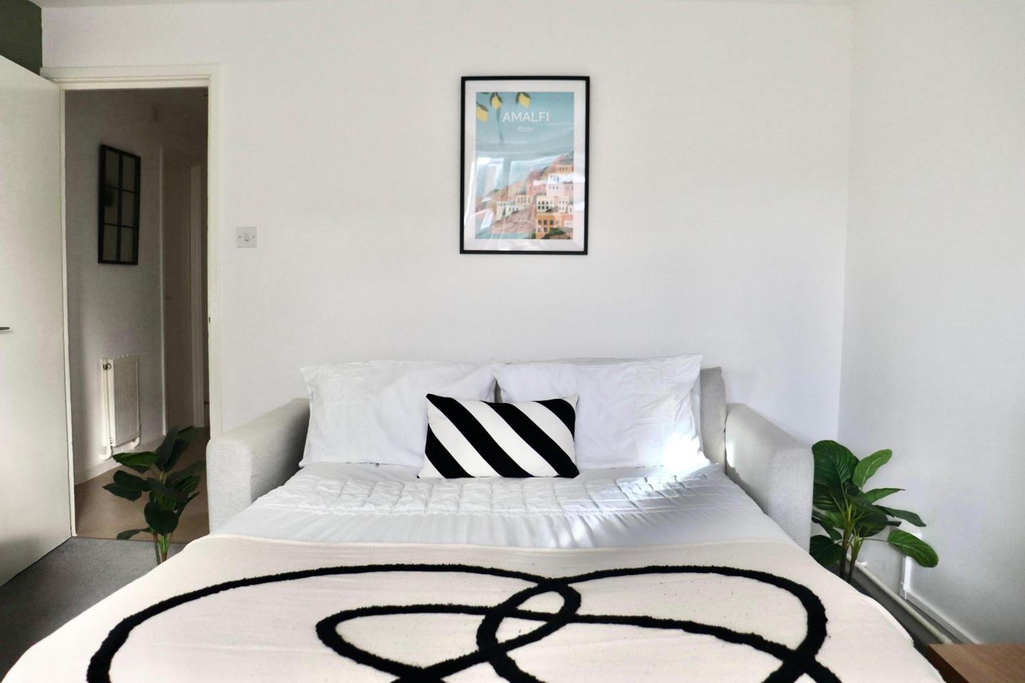 Stunning Apartment, Sleeps 4, Central London, 1 Bedroom, Zone 1, Kennington - Open For Business Stays, Long Stays And Families Relocating 外观 照片
